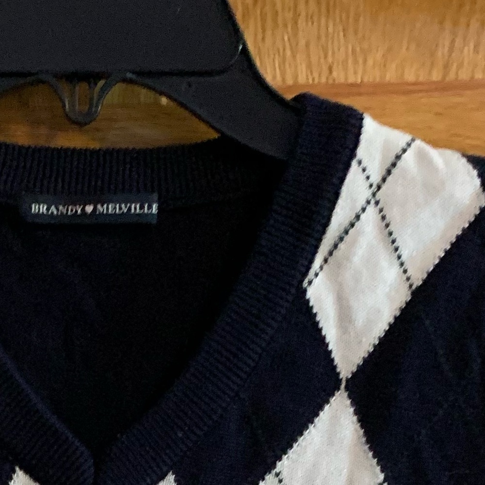 Women sweater used sleeveless Sz M